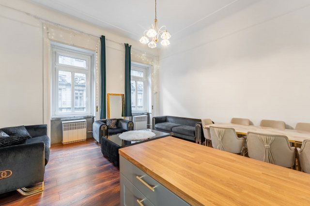 Eladó téglalakás, Budapesten, VII. kerületben, Király utcában