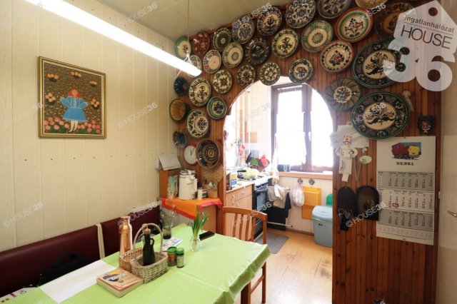 Eladó panellakás, Kecskeméten 55 M Ft, 4 szobás