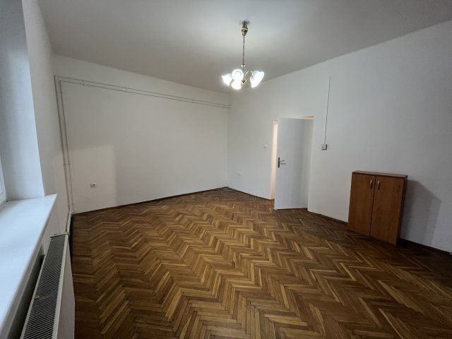 Eladó téglalakás, XXI. kerületben, Kossuth Lajos utcában