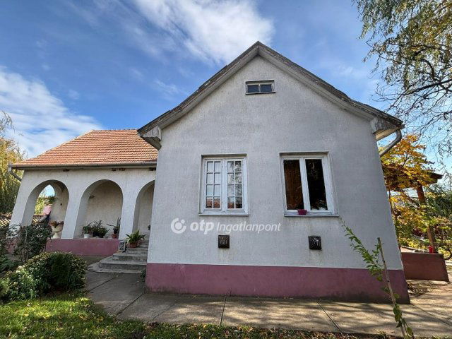 Eladó családi ház, Hajdúdorogon 35 M Ft, 3 szobás