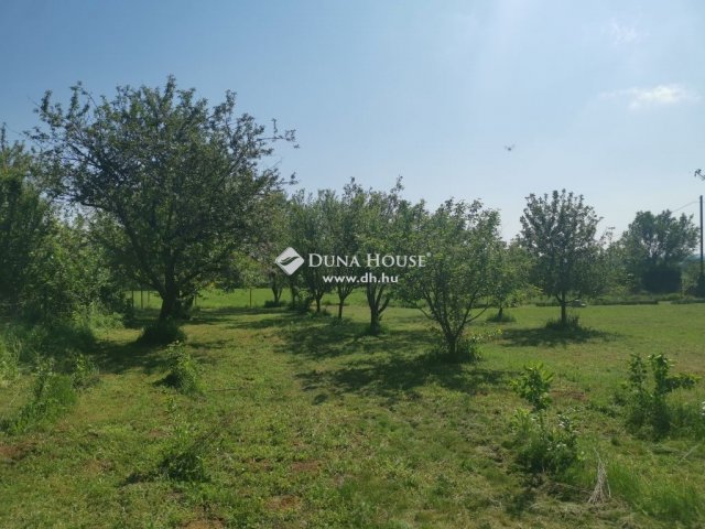 Eladó családi ház, Nyugotszenterzsébeten 5.6 M Ft, 2 szobás