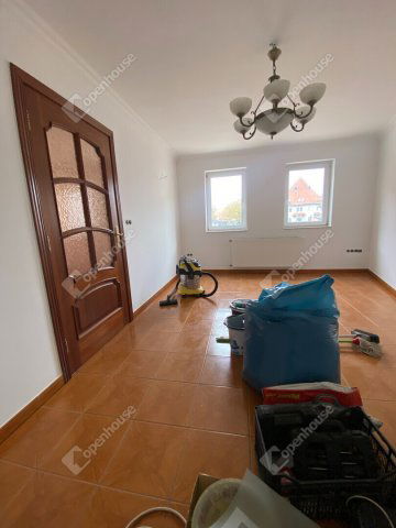 Eladó téglalakás, Mosonmagyaróváron 54.99 M Ft, 2 szobás