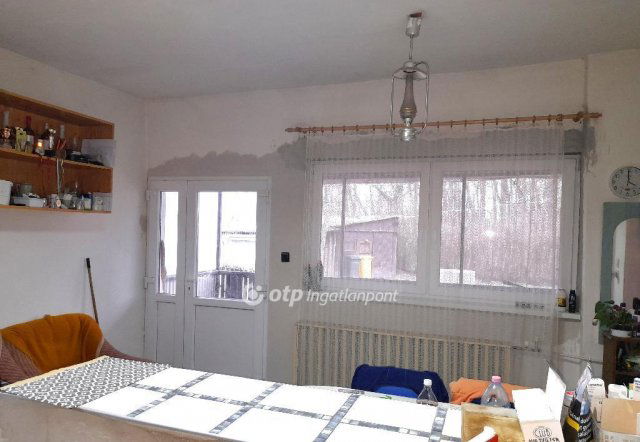 Eladó családi ház, Üllésen 35.9 M Ft, 3 szobás