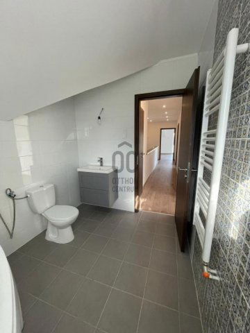 Eladó ikerház, Budapesten, XVI. kerületben 179.9 M Ft, 5 szobás