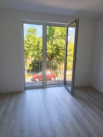 Eladó téglalakás, Budapesten, XIV. kerületben, Angol utcában