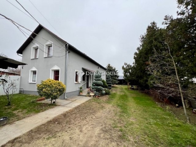 Eladó családi ház, Pilisen 139.9 M Ft, 3 szobás
