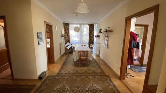 Eladó családi ház, Budakeszin 219 M Ft, 11 szobás