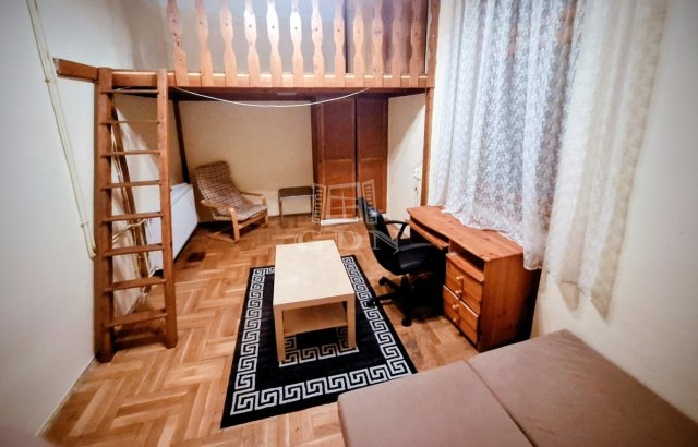 Eladó téglalakás, Budapesten, VI. kerületben 72.9 M Ft, 2 szobás