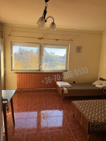 Eladó családi ház, Hatvanban 107 M Ft, 6 szobás