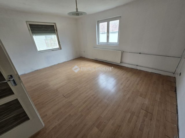 Eladó családi ház, Simontornyán 19.9 M Ft, 2 szobás