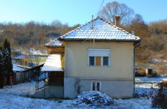 Eladó családi ház, Karancskeszin 11.95 M Ft, 1+1 szobás
