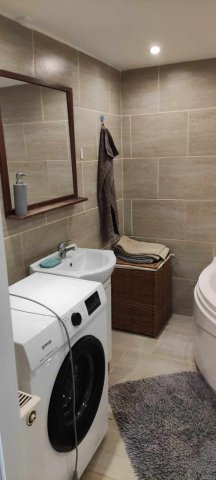 Kiadó téglalakás, albérlet, VI. kerületben, Andrássy úton