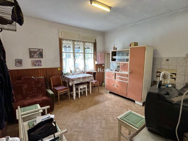 Eladó családi ház, Kondorfán 29.9 M Ft, 3 szobás