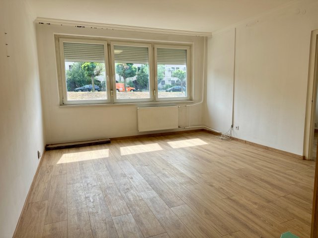 Eladó panellakás, Budapesten, XX. kerületben 63.5 M Ft, 3 szobás