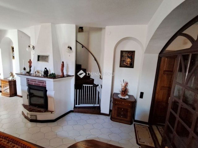 Eladó családi ház, Bólyban 85 M Ft, 5 szobás