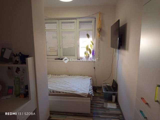 Eladó családi ház, Vecsésen 165 M Ft, 11 szobás