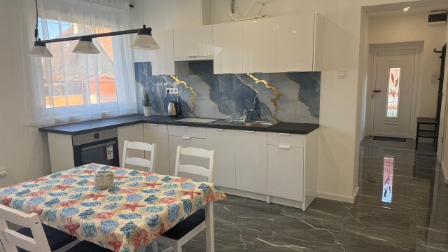 Kiadó téglalakás, albérlet, XXI. kerületben, Gyergyói utcában