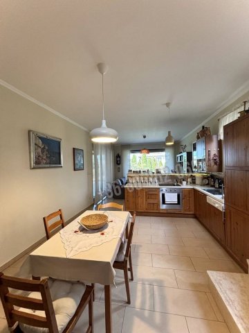 Eladó családi ház, Szántódon 289 M Ft, 5 szobás