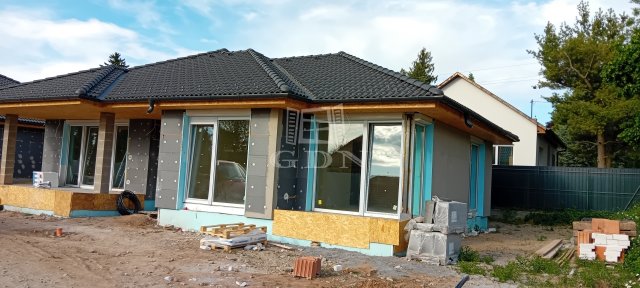 Eladó ikerház, Gödöllőn 150 M Ft, 4 szobás