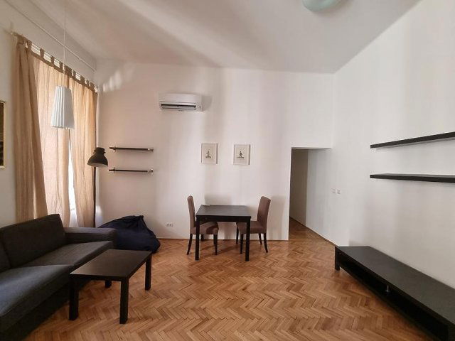 Kiadó téglalakás, albérlet, Budapesten, V. kerületben, 2 szobás
