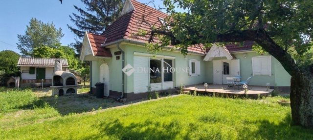 Eladó családi ház, Kecskeméten 59.9 M Ft, 3 szobás