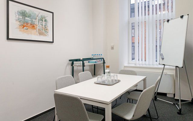 Kiadó iroda, Debrecenben, Vágóhíd utcában 283 E Ft / hó