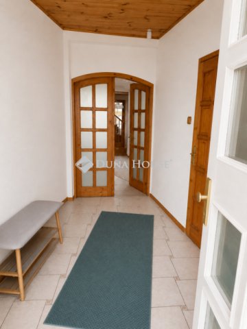 Eladó családi ház, Dunaharasztin 220 M Ft, 5 szobás