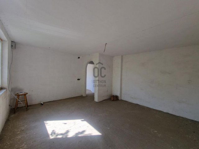 Eladó családi ház, Tóalmáson 55 M Ft, 8 szobás