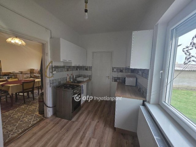 Eladó családi ház, Jánosházán 43.9 M Ft, 3 szobás