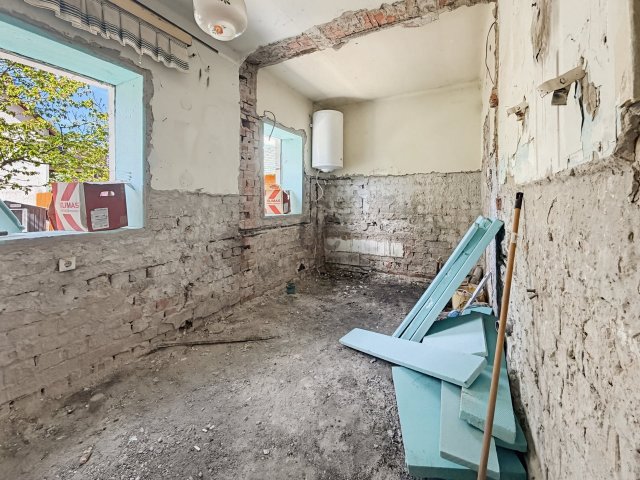 Eladó családi ház, Szentendrén 129 M Ft, 3 szobás