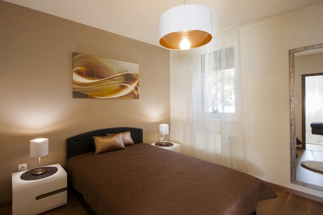 Kiadó téglalakás, albérlet, Pécsett, Szigeti úton, 2 szobás