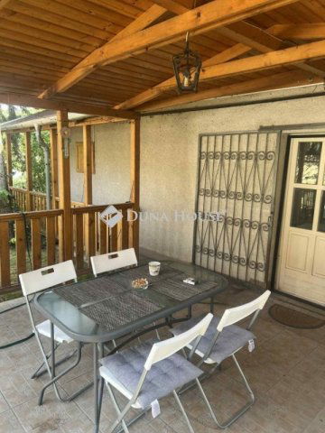 Eladó ikerház, Csömörön 75.8 M Ft, 2 szobás