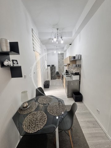 Eladó téglalakás, Pécsett 78 M Ft, 3 szobás