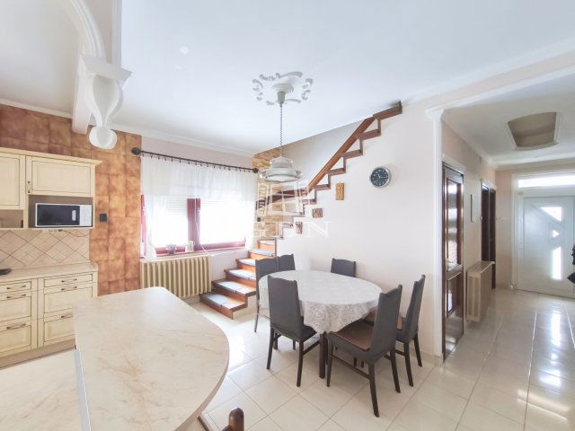 Eladó családi ház, Zalaegerszegen 89.9 M Ft, 5 szobás