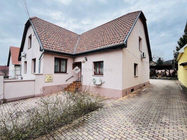 Eladó családi ház, Szilvásváradon 158 M Ft, 10 szobás