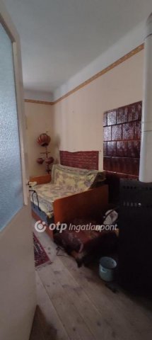 Eladó családi ház, Kispiriten 14.99 M Ft, 4 szobás