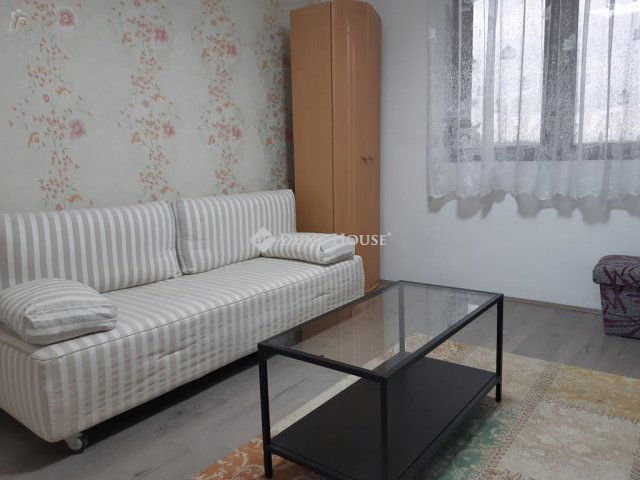 Kiadó téglalakás, albérlet, Pécsett, Vadász utcában, 2 szobás