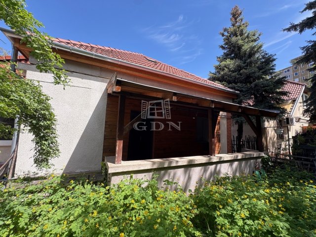 Eladó családi ház, Budapesten, X. kerületben 134.9 M Ft