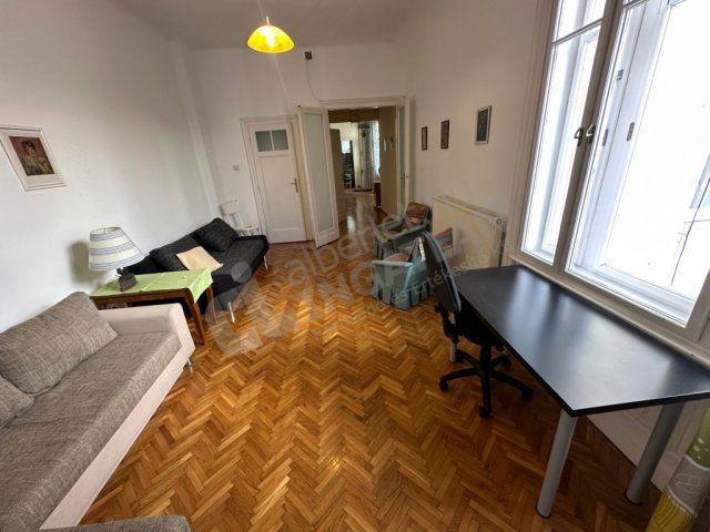 Kiadó téglalakás, albérlet, V. kerületben, Váci utcában
