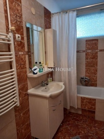 Eladó családi ház, Gödöllőn 152 M Ft, 3+2 szobás