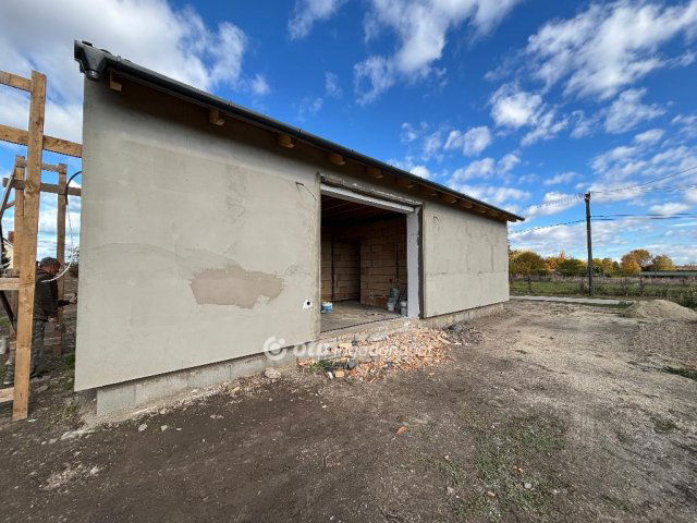 Eladó családi ház, Ságváron 64.9 M Ft, 3 szobás