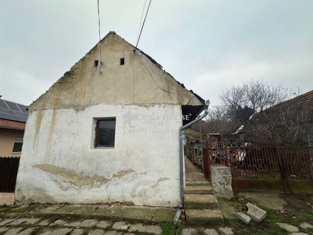 Eladó családi ház, Etyeken 52 M Ft, 3 szobás