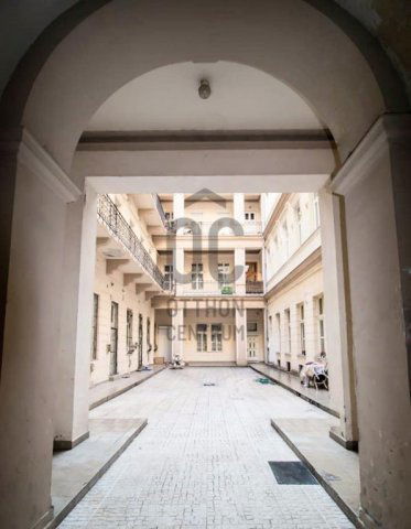 Eladó téglalakás, Budapesten, VI. kerületben 119.9 M Ft