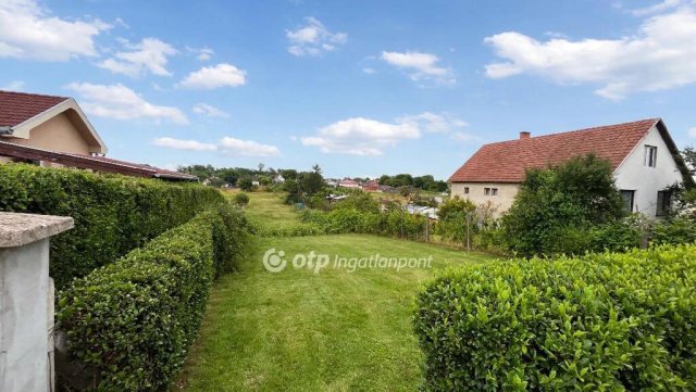 Eladó telek, Vámospércsen 2.7 M Ft / költözzbe.hu
