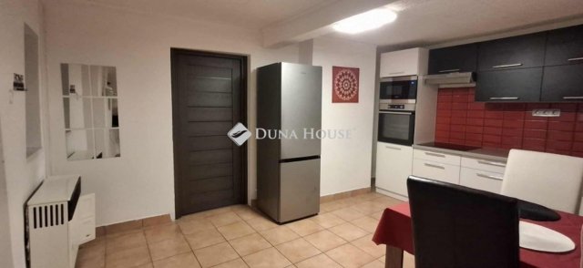 Eladó családi ház, Zsákán 14.8 M Ft, 2 szobás