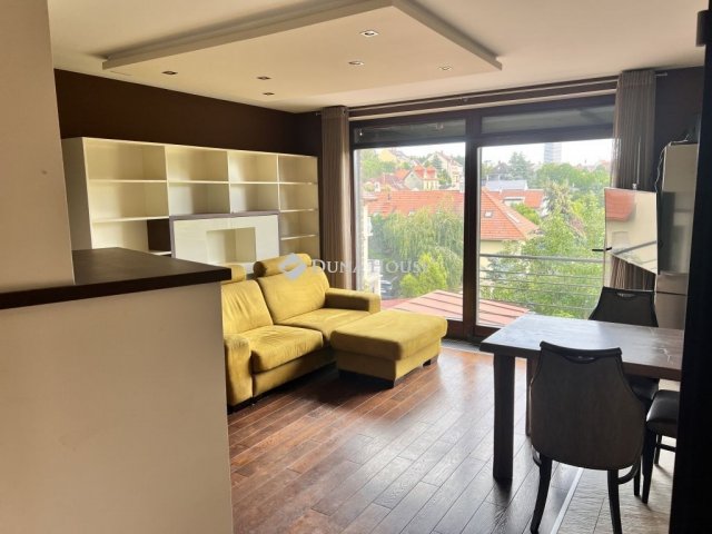Eladó családi ház, Veszprémben 165 M Ft, 4 szobás