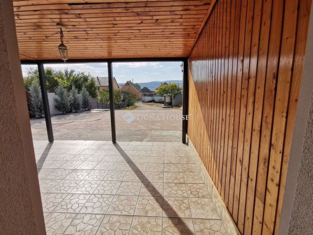 Eladó családi ház, Esztergomban 47 M Ft, 5 szobás