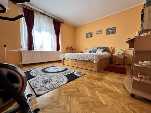 Eladó családi ház, Bakonyszentkirályon 57.9 M Ft, 4 szobás