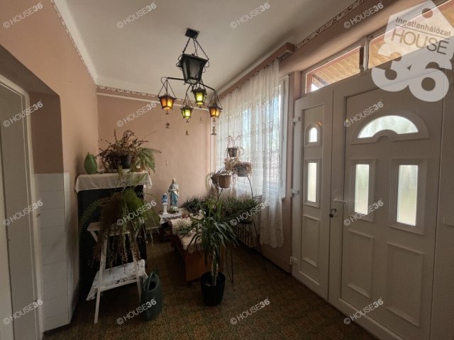 Eladó családi ház, Akasztón 25.9 M Ft, 3 szobás