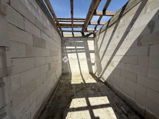 Eladó családi ház, Pilisen 44.9 M Ft, 4 szobás